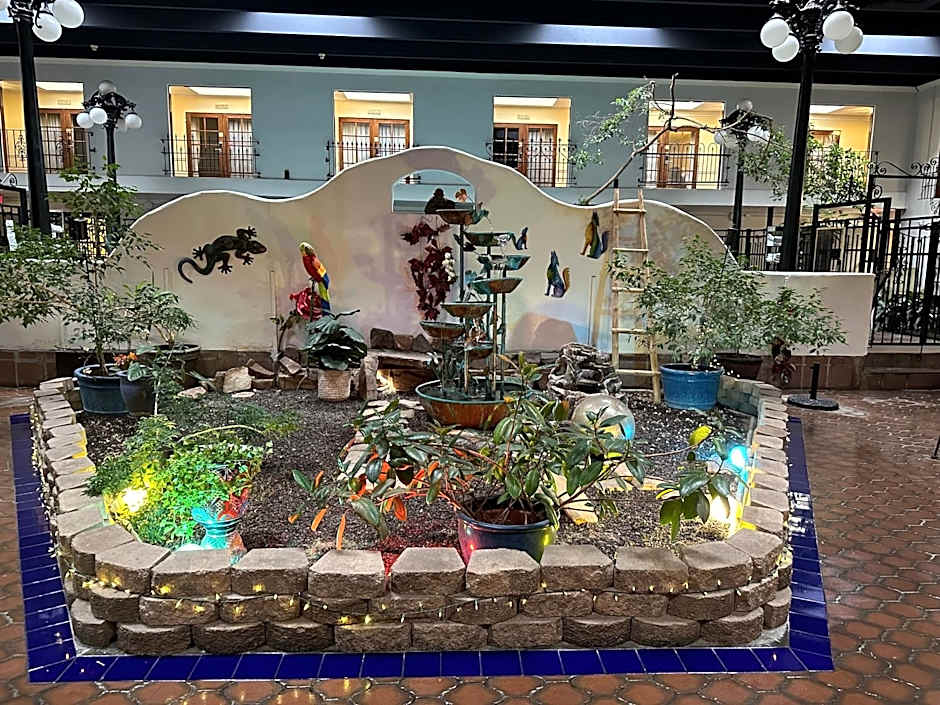 Ramada Hotel & Conference Center by Wyndham Las Cruces