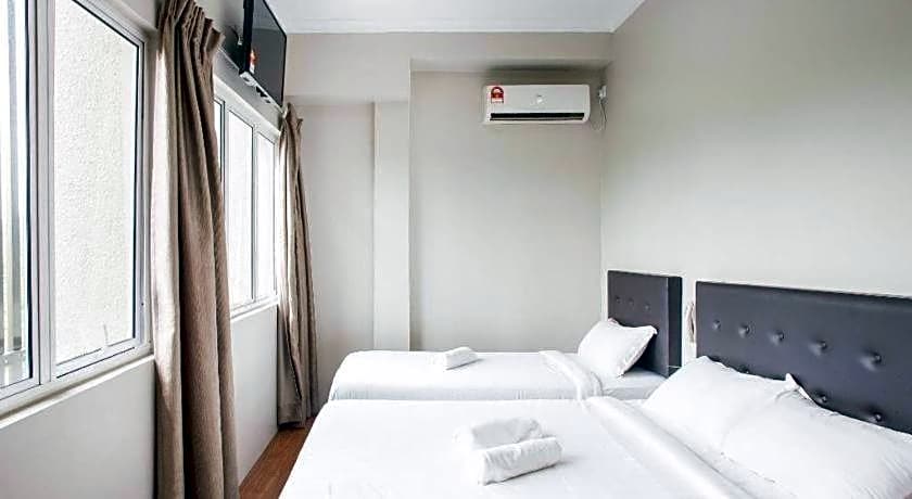 Moment Hotel