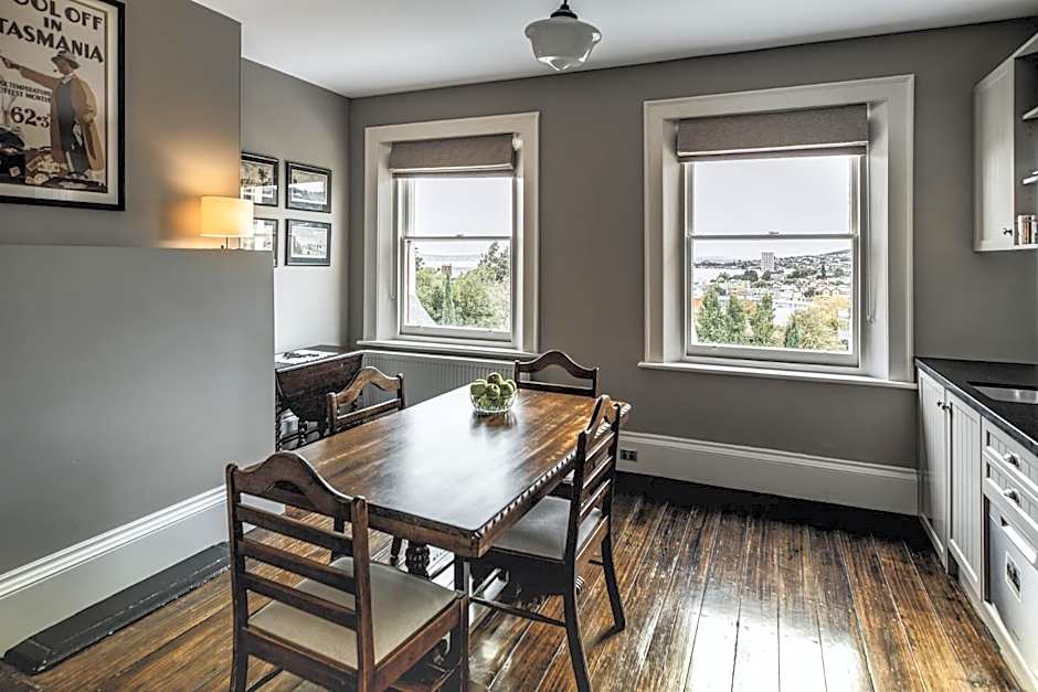 Old Bishop's Quarters