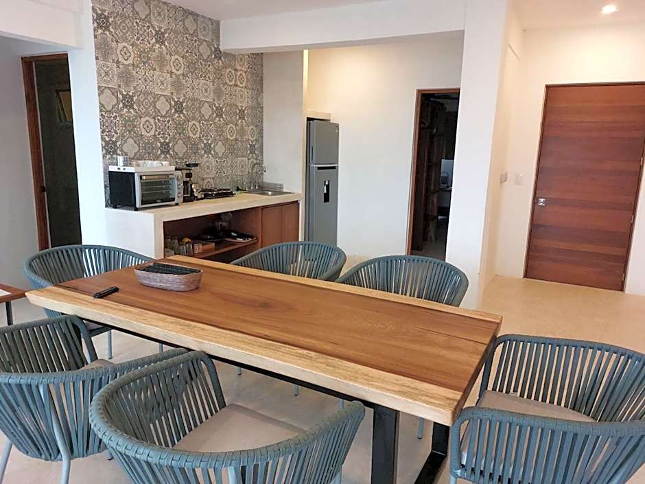 Noah Beach Hotel & Suites