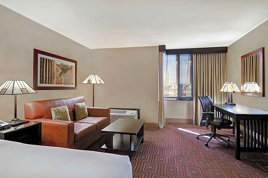 DoubleTree By Hilton Phoenix- Tempe