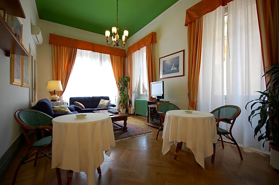 Hotel Ely