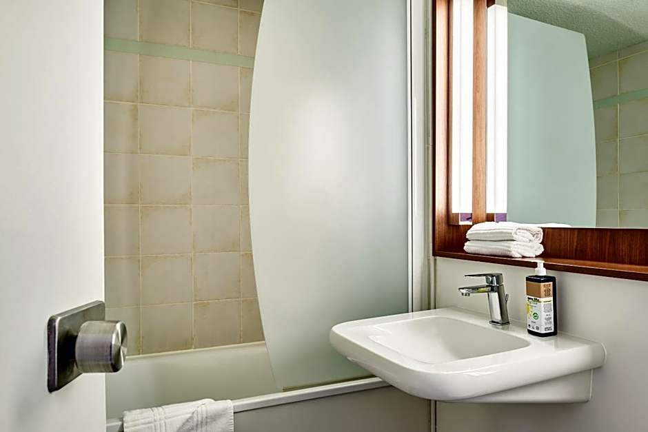 Greet Hotel Versailles - Voisins Le Bretonneux