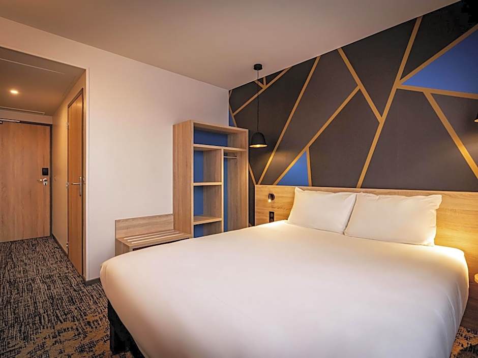 ibis Styles Valenciennes Petite Foret