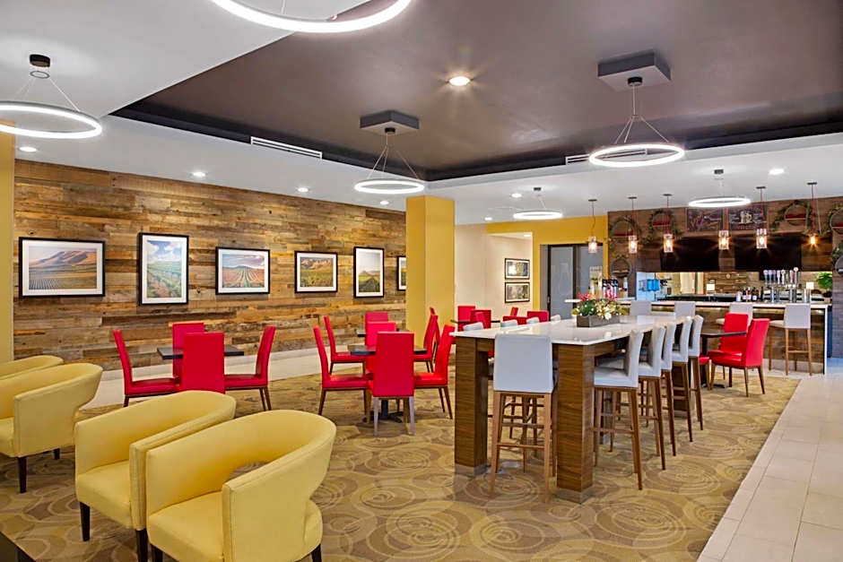 La Quinta Inn & Suites by Wyndham Morgan Hill -San Jose South
