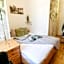 Acacia Private Rooms & Studios