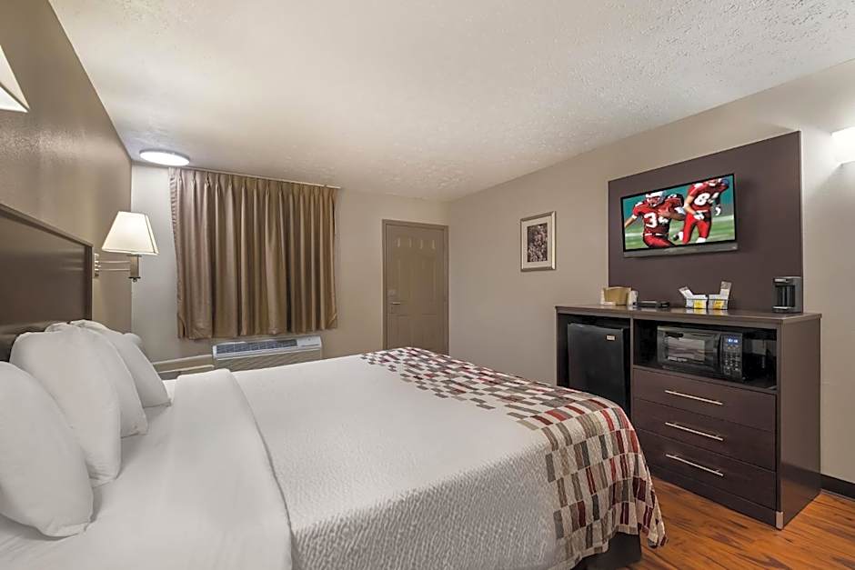 Red Roof Inn Crossville