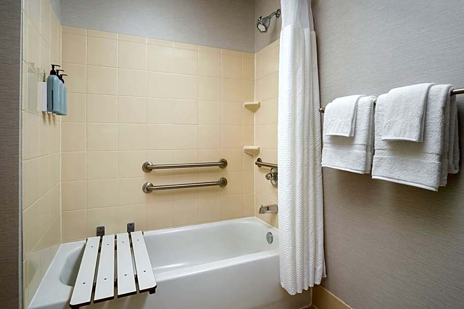 Courtyard by Marriott Kingston