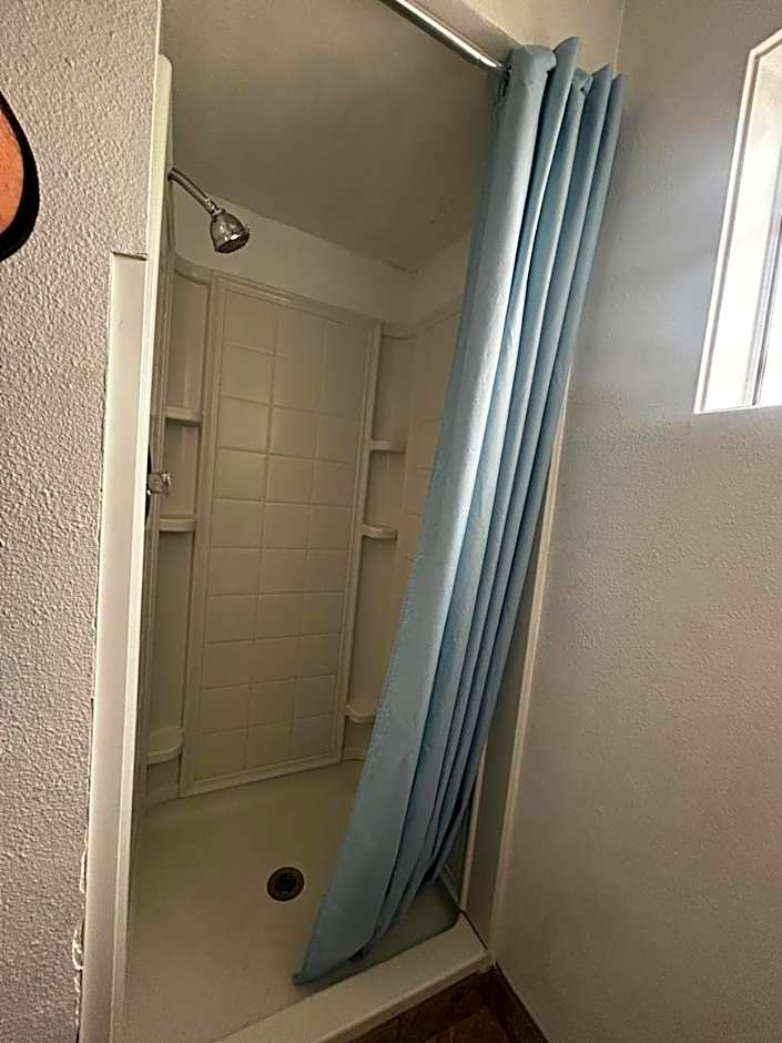 Travelers Inn by OYO Longview Kelso