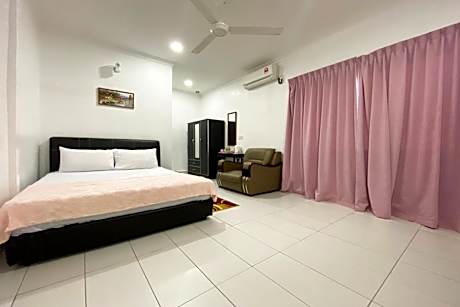 Double Room with Shared Bathroom