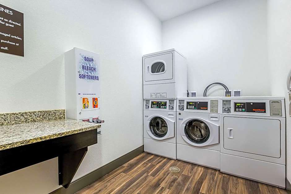 MainStay Suites Winfield-Teays Valley
