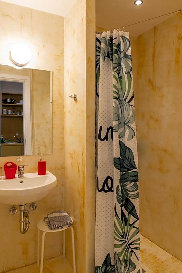 CHROMA Lodge Pikermi