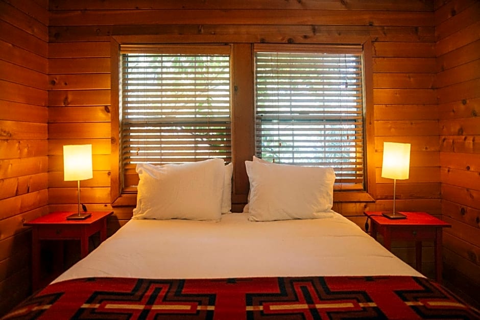 Johnson's Beach Cabins and Campground