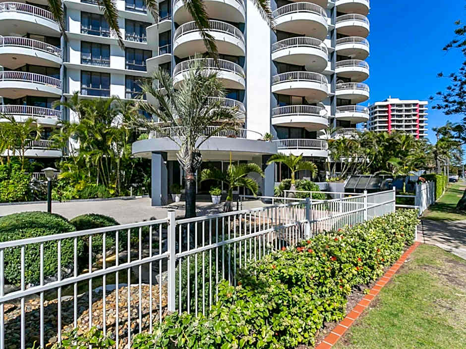 BreakFree Acapulco Surfers Paradise