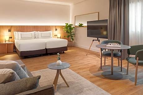 Junior Suite The Level