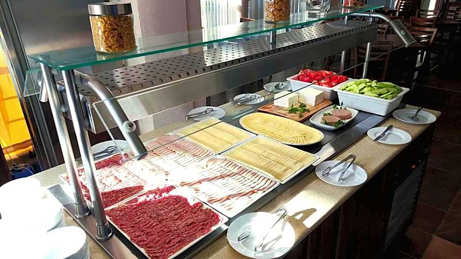 Moreto Seaside Aparthotel