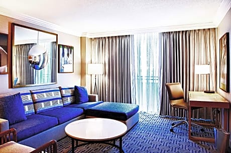 1 King 1 Bedroom Suite Mobility Accessible Roll-In Shower
