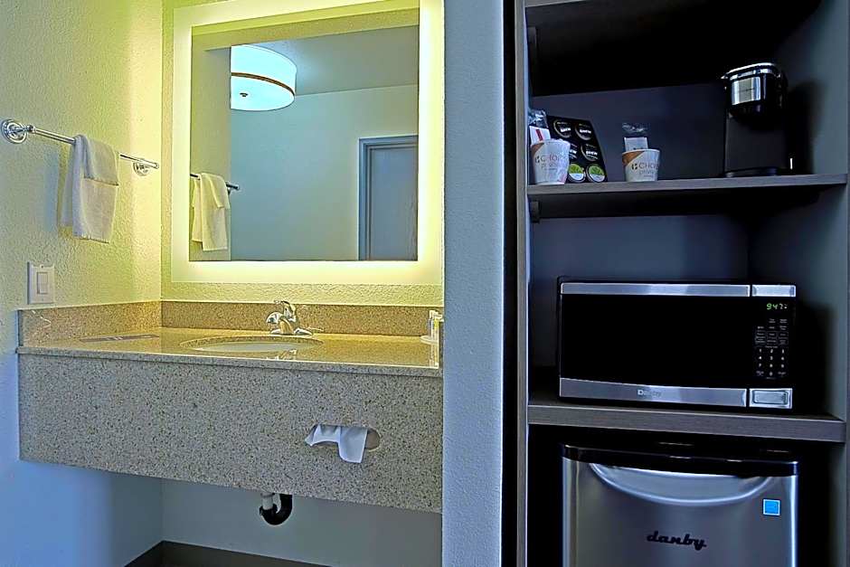 Comfort Inn & Suites Sierra Vista near Ft Huachuca
