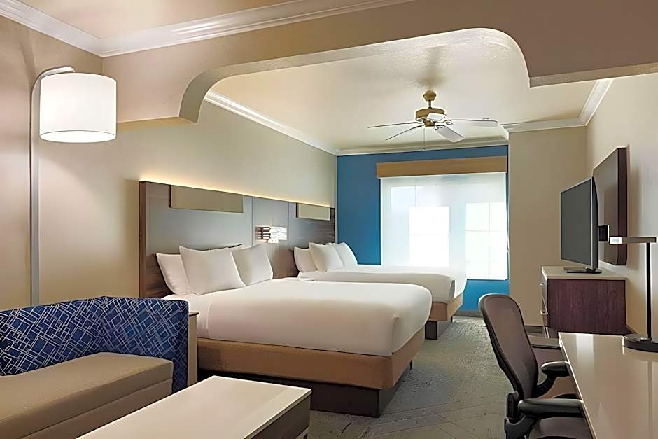 Holiday Inn Express Hotel & Suites Bakersfield Central By IHG