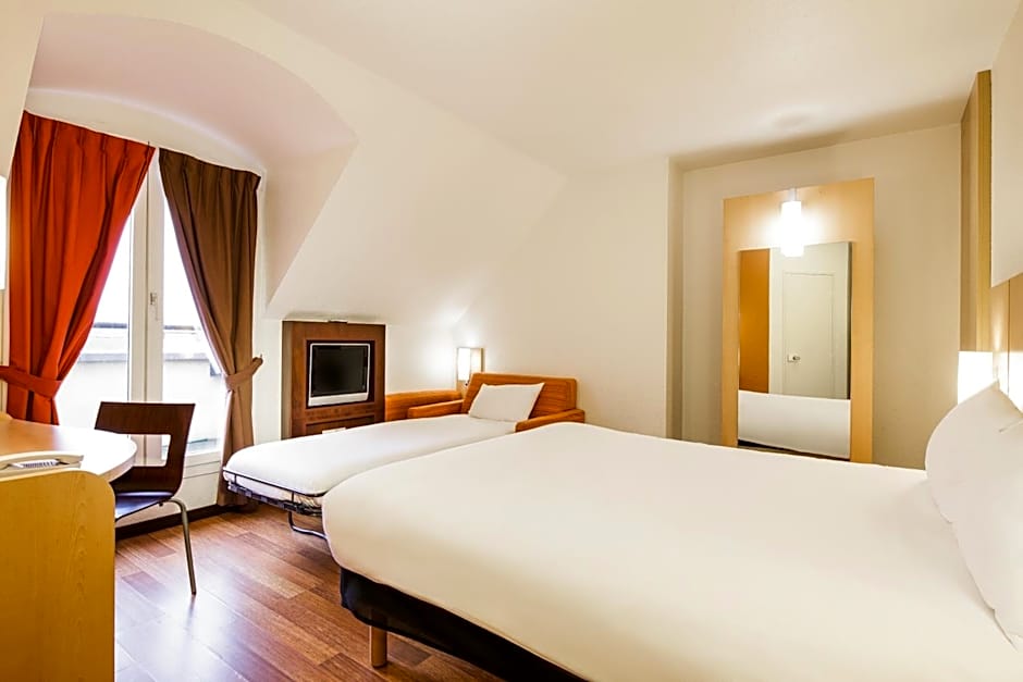 ibis Versailles Chateau