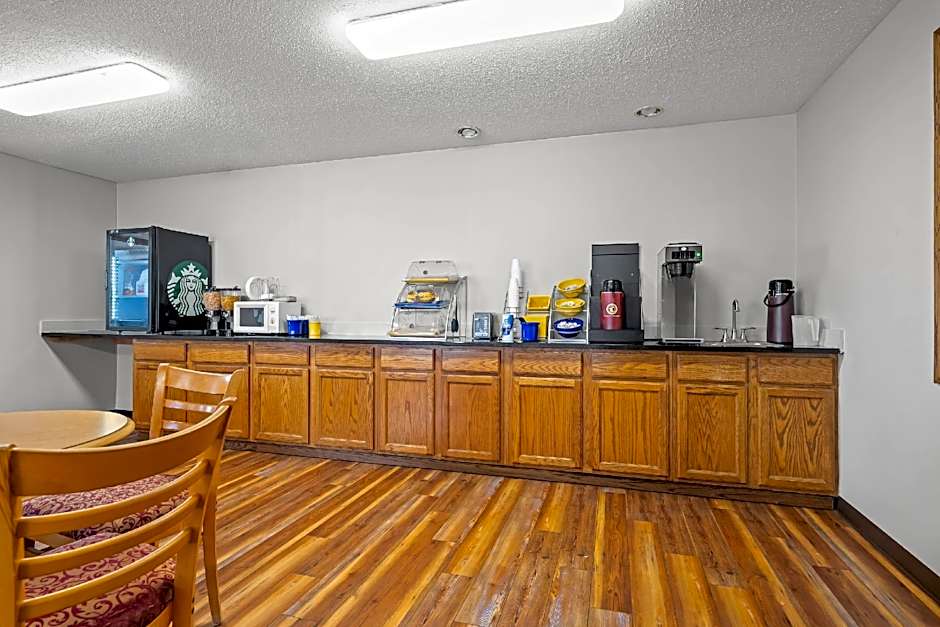 Econo Lodge El Paso, IL