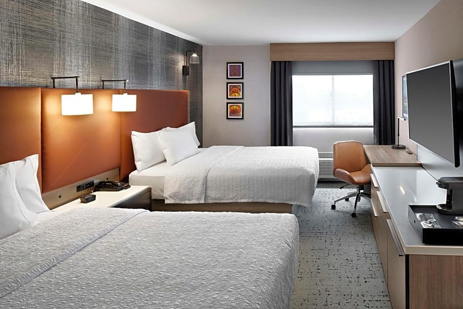 Hampton Inn Newark Airport