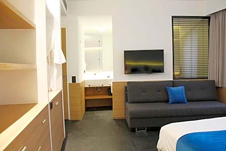 The Athens Lodge Suite with Acropolis View and Veranda