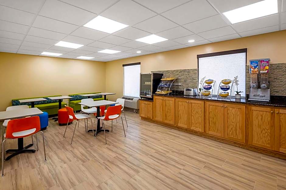 Days Inn by Wyndham Murphy