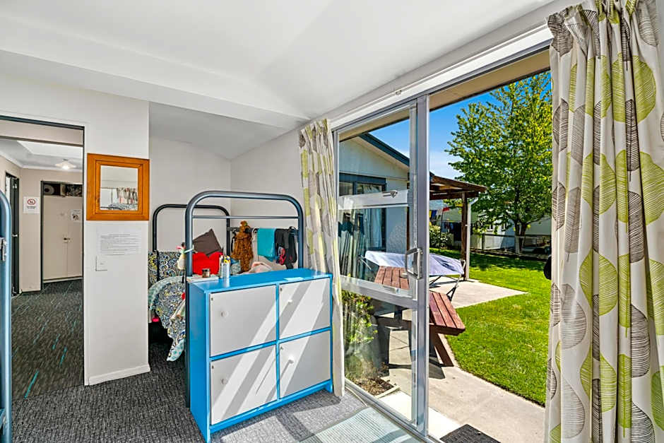 Mountain View Backpackers