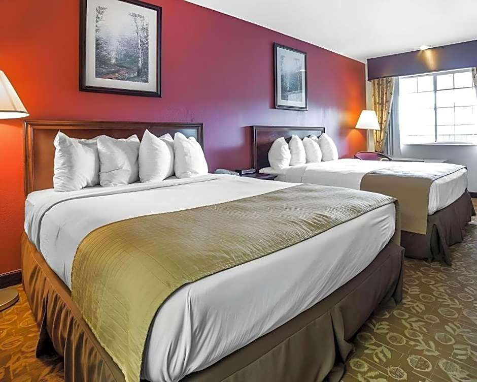Quality Inn & Suites Minden