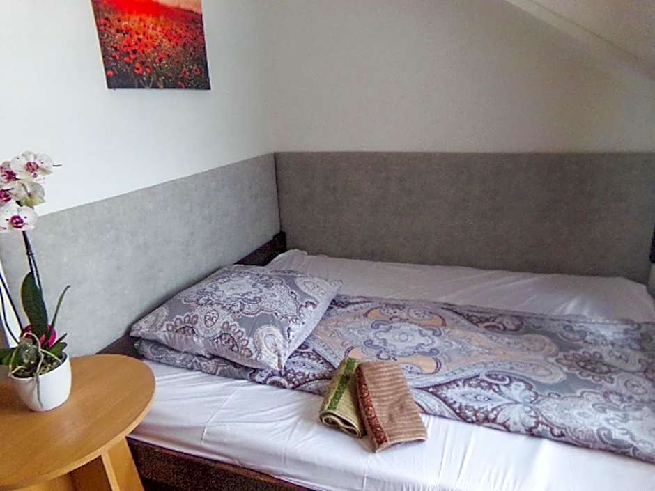 Motelik White House - pokoje gościnne