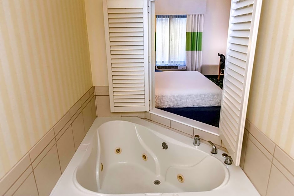 Fairfield Inn and Suites by Marriott Muskegon Norton Shores