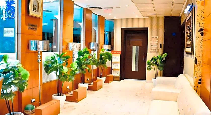 Hotel Signature Grand