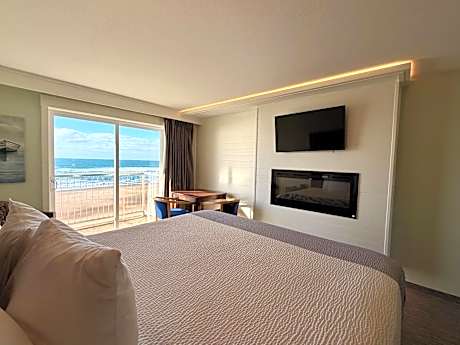 King Room with Balcony - Second Floor