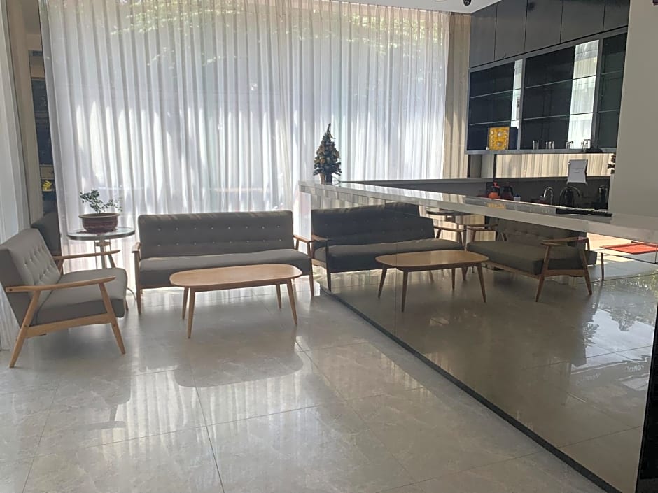 Vaccinated Staff - OYO 676 Hotel Osaka