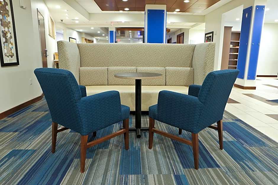 Holiday Inn Express & Suites Monroe By IHG