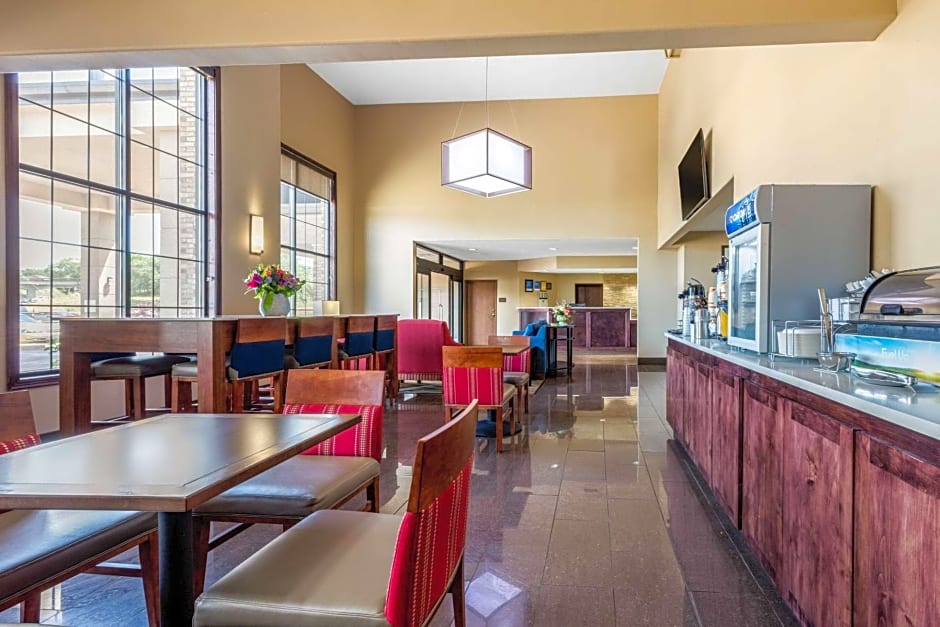 Comfort Inn & Suites Mccomb