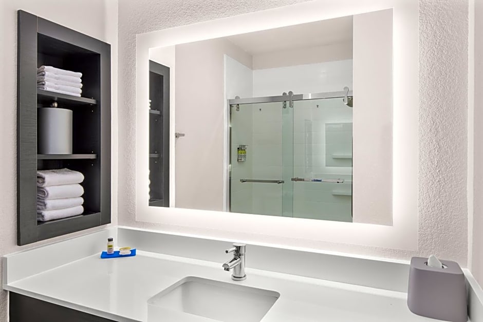 Holiday Inn Express Hotel & Suites Greenville-I-85 & Woodruff Road By IHG