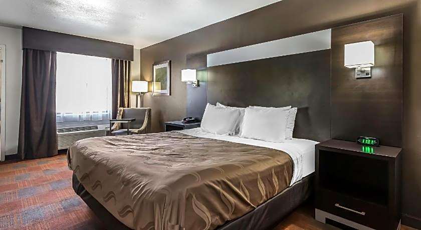 Quality Inn & Suites Stuttgart North