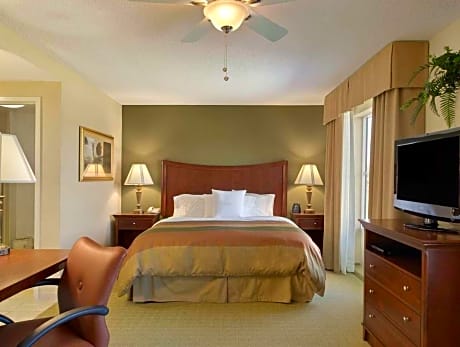 1 King Hearing Accessible Studio Suite Nosmok Vis Doorbell Alrt-vis Phone Alrt-ktchn-sofabd Free Wif