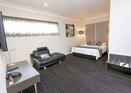 One Bedroom Apartment