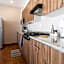 401 Location 3Bdrm 2bath apt with AC Rooftop