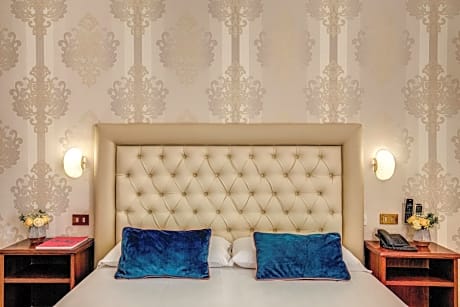 Superior Double or Twin Room with Lake View