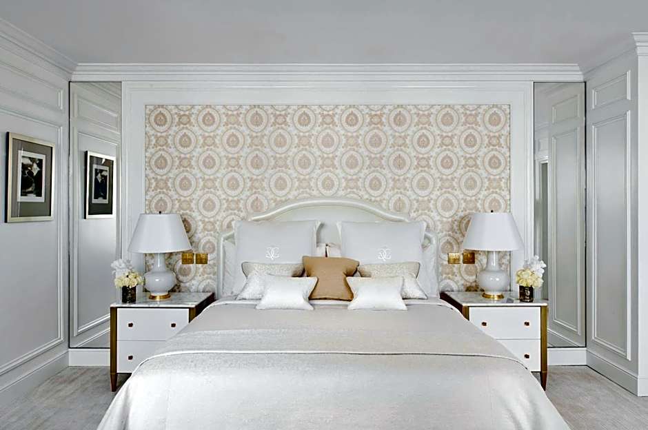 Four Seasons Hotel George V Paris