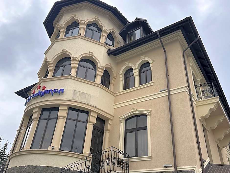 Casa Dunarea by Genco