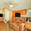 Grand Eagle Ford Lodge & RV Park