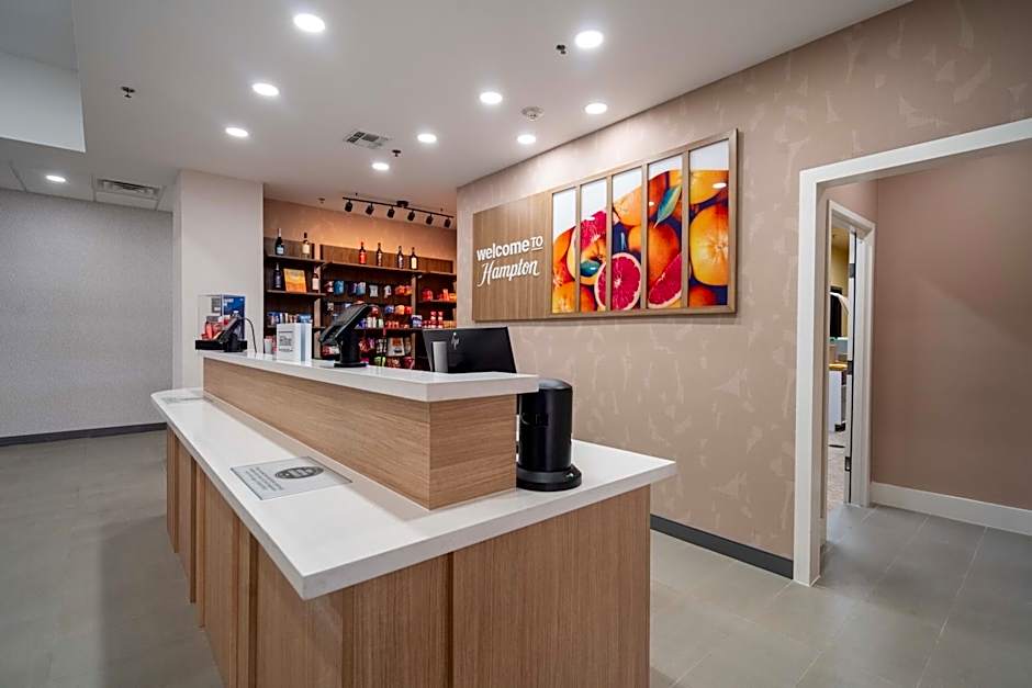 Hampton Inn & Suites Mission