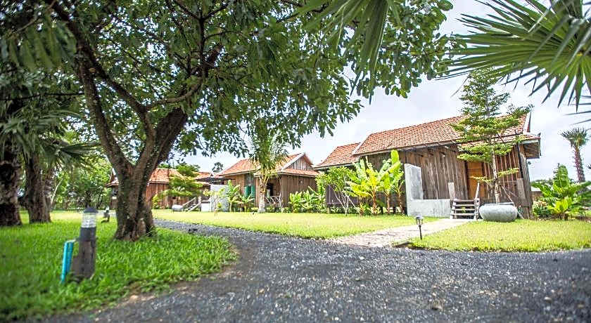Kampot River Residence