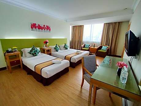 Deluxe Family Room