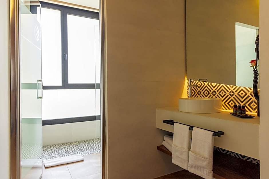 DIAGONAL HOTEL